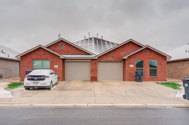 view of front facade featuring a garage