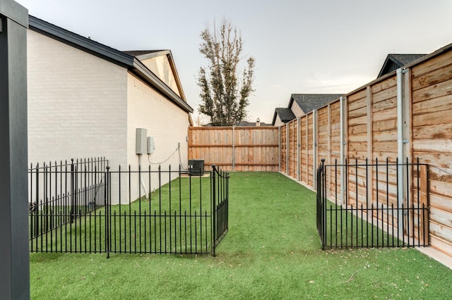7722 47th St, Lubbock, TX 79407 - view of fenced backyard