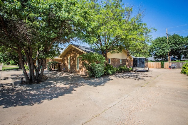 view of front of property