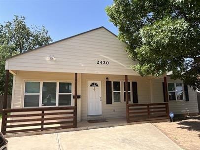 view of front of home featuring a porch