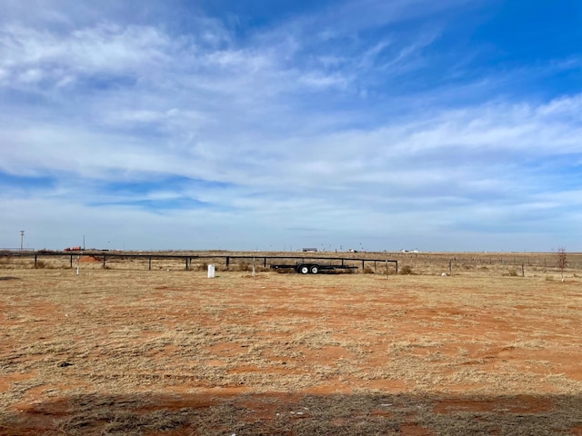 view of yard featuring a rural view