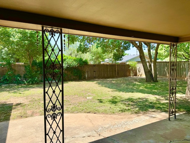 view of yard featuring a patio