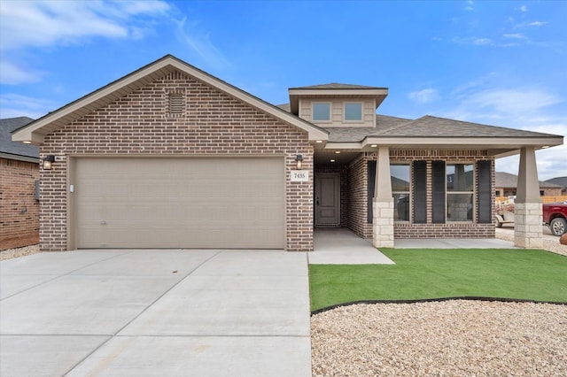 view of front of house featuring a garage