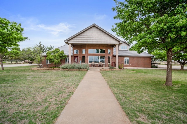 view of front of house with a front yard