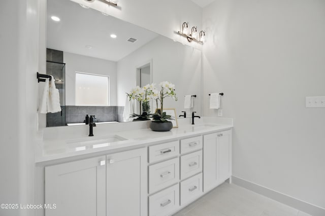 4614 138th Pl, Lubbock, TX 79424 - full bath with double vanity and recessed lighting