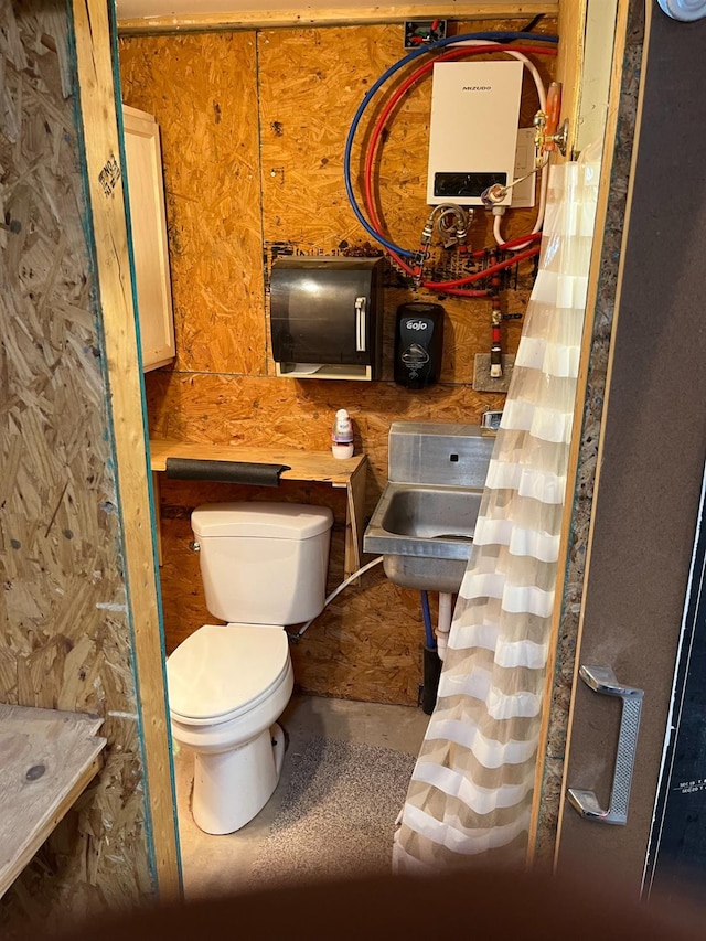 bathroom with sink and toilet