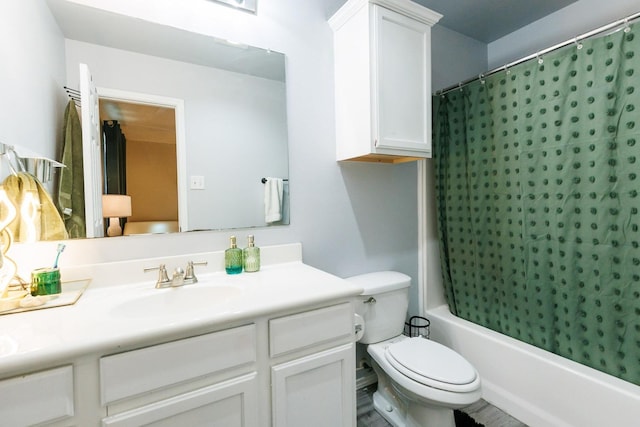 full bathroom featuring vanity, toilet, and shower / bath combo