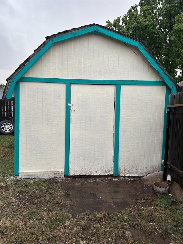 view of outbuilding