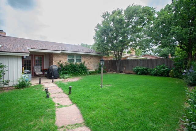 view of yard with a patio