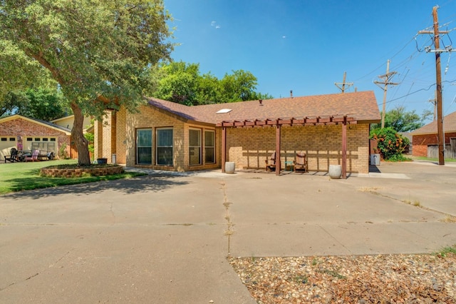 view of front of house