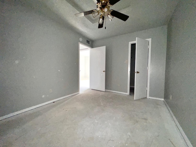 unfurnished bedroom with ceiling fan