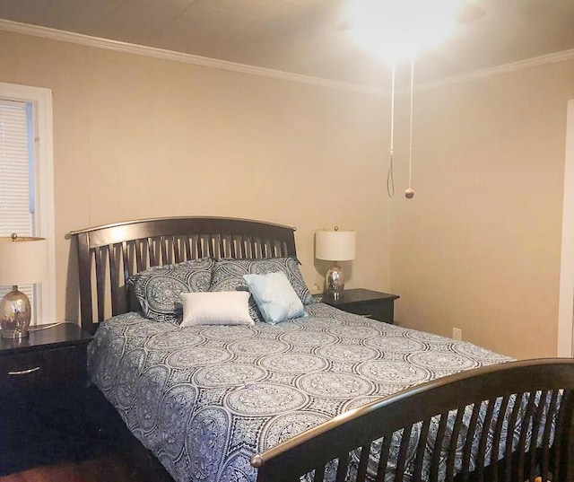 2003 30th St, Lubbock, TX 79411 - bedroom with ornamental molding