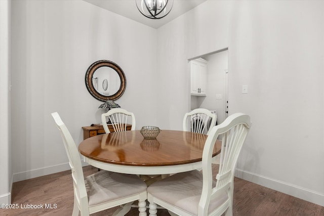 5522 Lehigh St, Lubbock, TX 79416 - dining room featuring light wood-style flooring and a chandelier