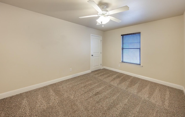 unfurnished room featuring carpet floors and ceiling fan