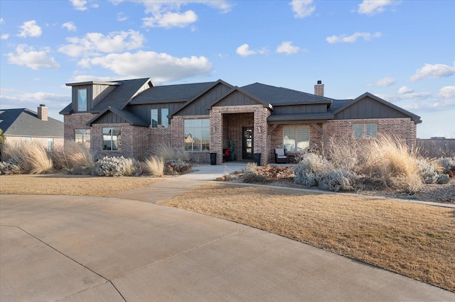 view of front of house with a front yard