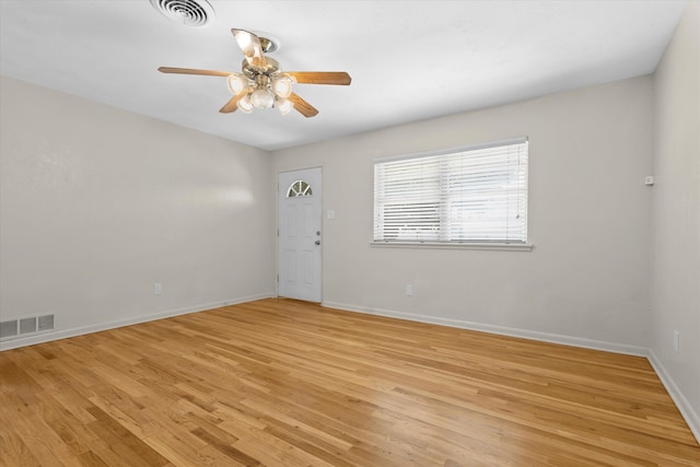 4416 33rd St, Lubbock, TX 79410 - spare room featuring light wood-style flooring and a ceiling fan