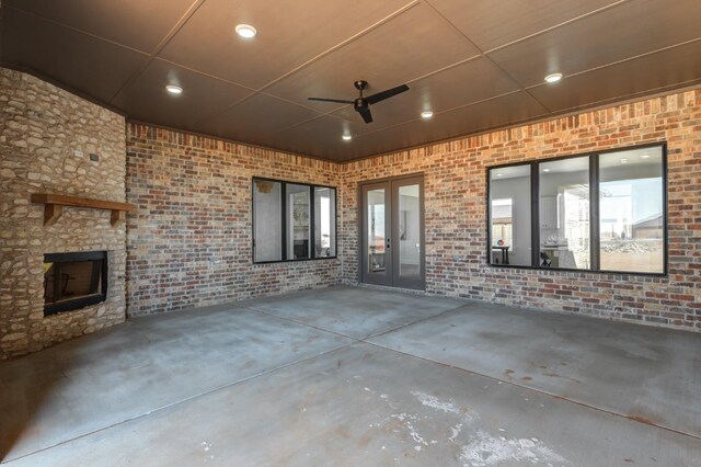 view of patio with ceiling fan