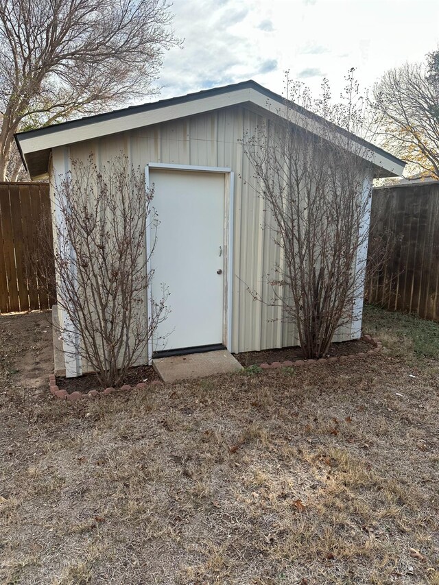 view of outdoor structure