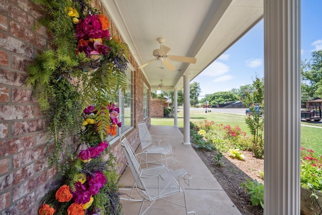 view of patio with ceiling fan and covered porch