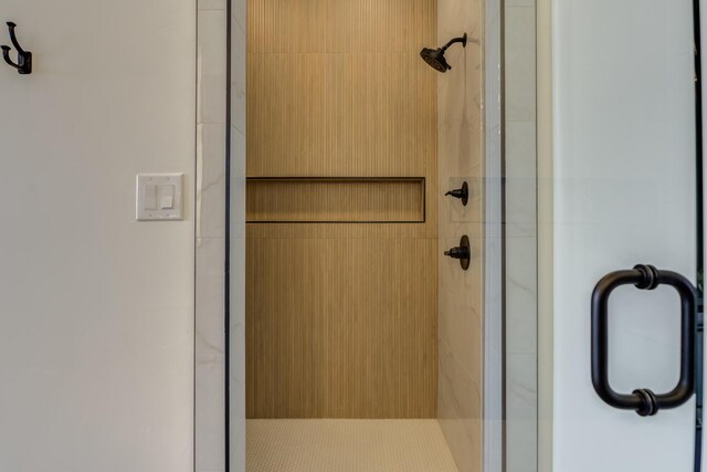 7710 46th St, Lubbock, TX 79407 - bathroom view of a stall shower