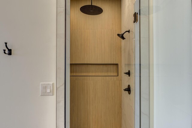 7710 46th St, Lubbock, TX 79407 - bathroom view of a stall shower