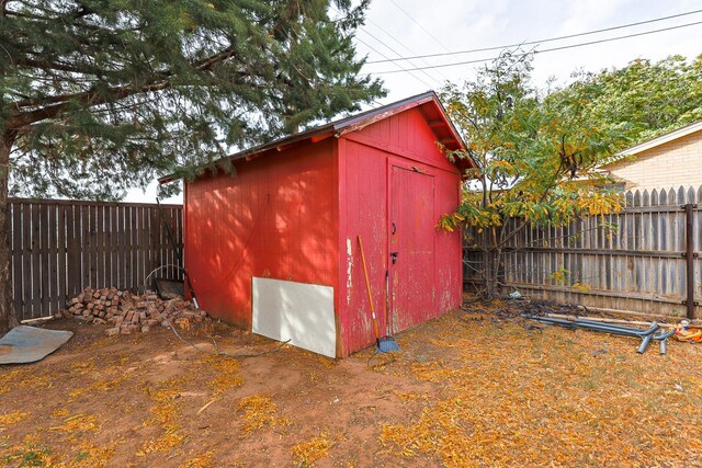 view of outbuilding