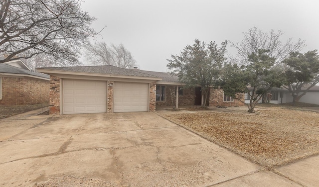 view of front facade with a garage