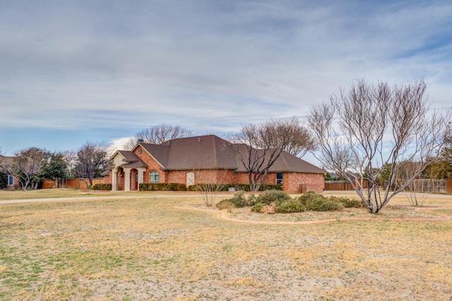 view of front of property with a front lawn