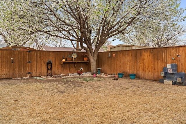4405 56th St, Lubbock, TX 79414 - view of yard