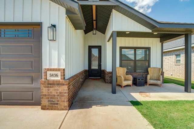 entrance to property featuring a garage