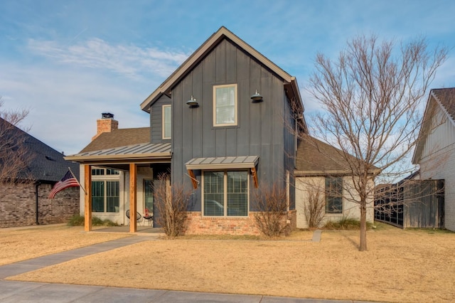 view of front of property