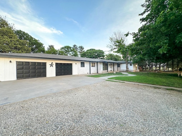 2911 US Highway 385, Littlefield, TX 79339 - single story home featuring a garage