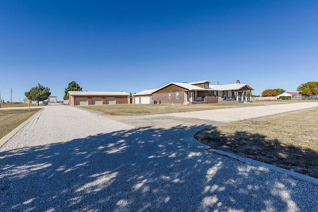 view of front facade with a garage