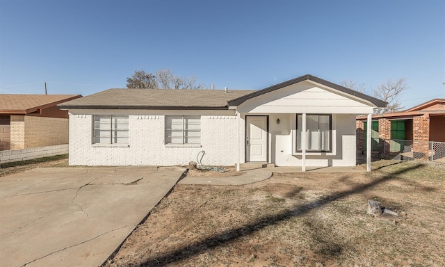 view of front of house with covered porch