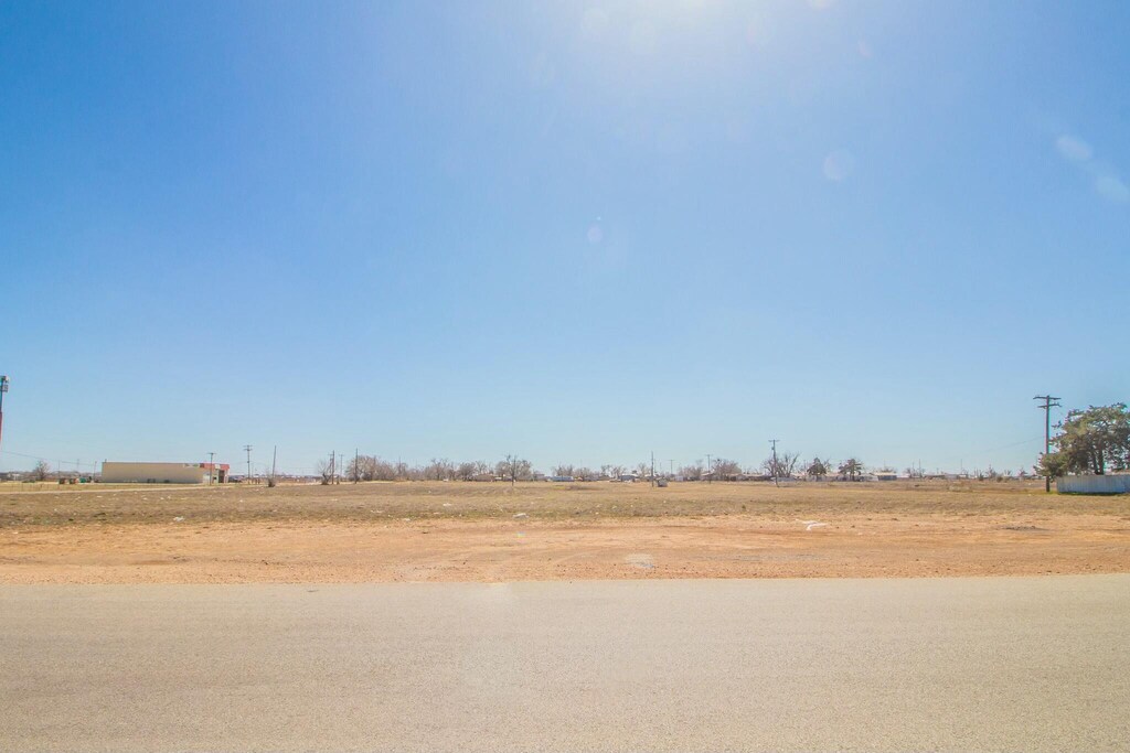 1508 E 74th St, Lubbock, TX 79404 - photo 3