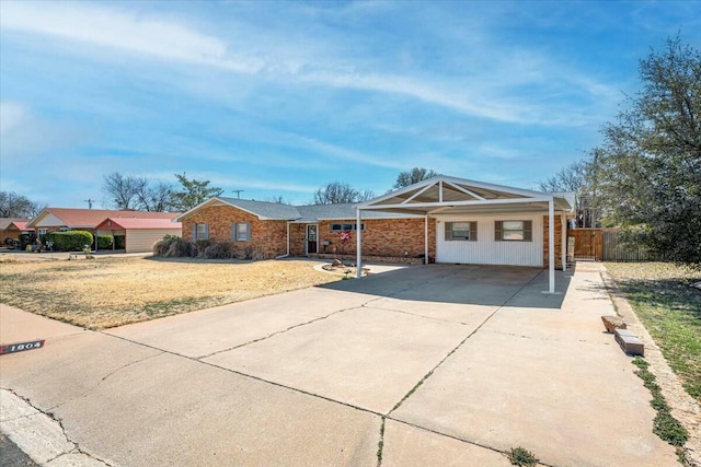 1604 E Buckley St, Brownfield, TX 79316 - photo 1
