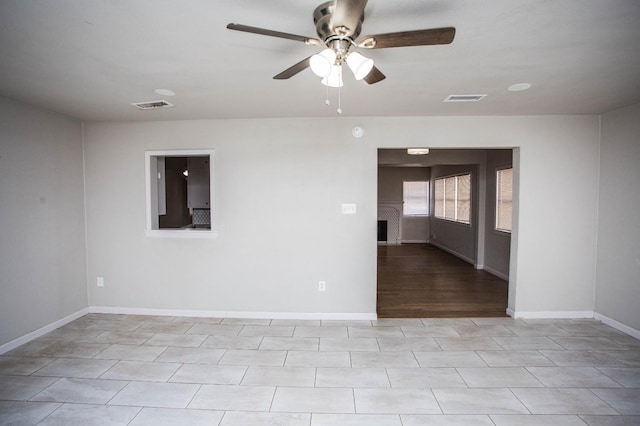 empty room with ceiling fan