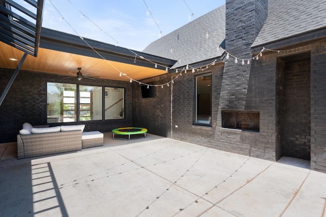 view of patio featuring a ceiling fan and an outdoor hangout area