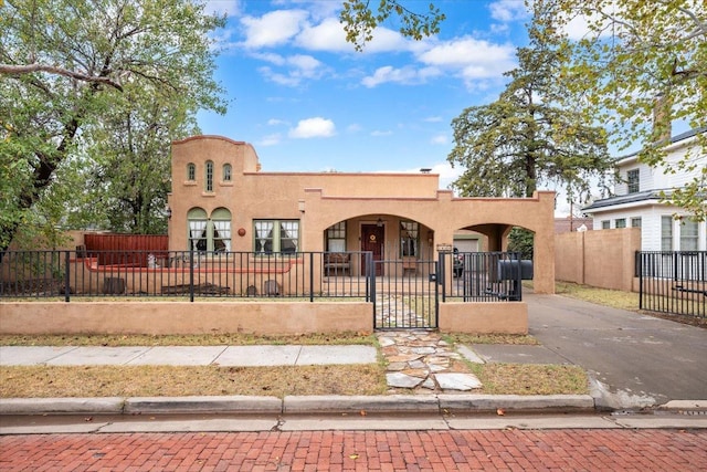 view of front of house