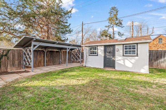 exterior space featuring a yard