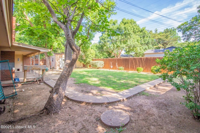 3404 59th St, Lubbock, TX 79413 - view of yard