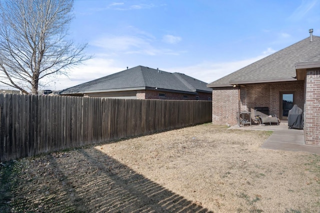 view of yard with a patio