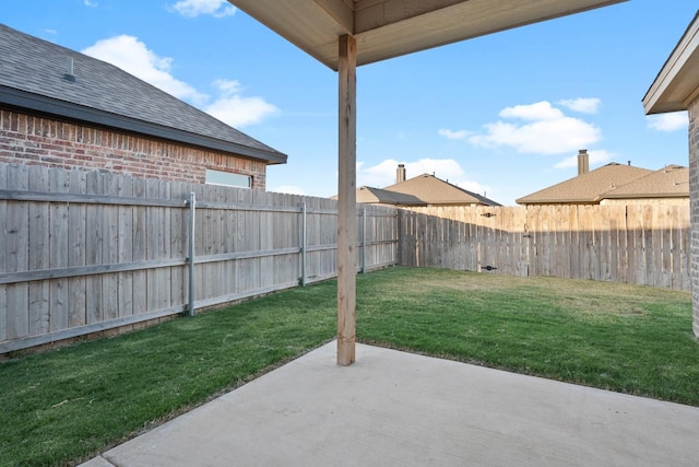 view of yard featuring a patio