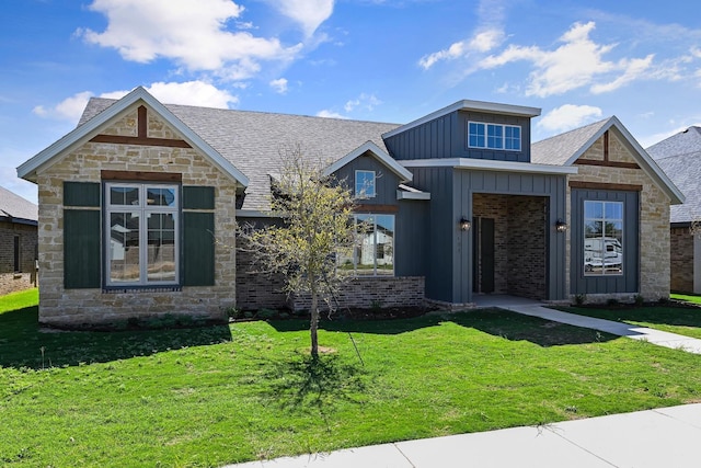 view of front of home with a front yard