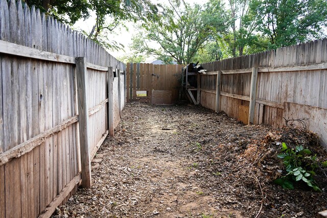 5712 70th Pl, Lubbock, TX 79424 - view of fenced backyard