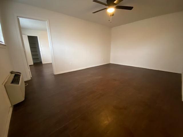 empty room with ceiling fan