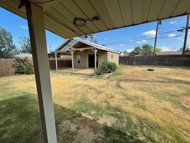 view of yard featuring a patio area