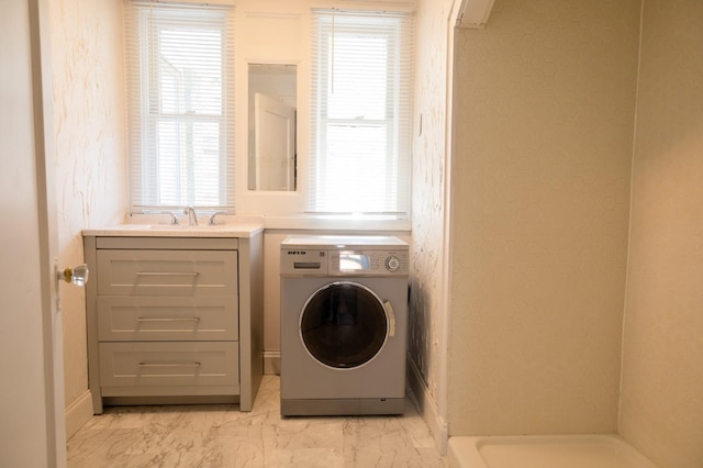 laundry area with washer / clothes dryer and sink