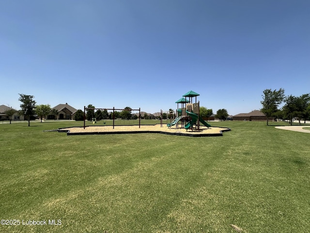 4003 124th St, Lubbock, TX 79423 - community play area featuring a lawn
