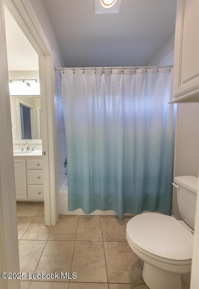 4003 124th St, Lubbock, TX 79423 - full bath featuring tile patterned floors, shower / bath combo, and vanity